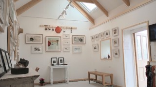 8 Cows Gallery
