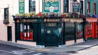 An S&uacute;g&aacute;n